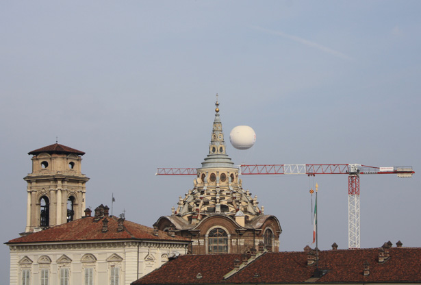 Il pallone aerostatico di Piazza Borgo Dora