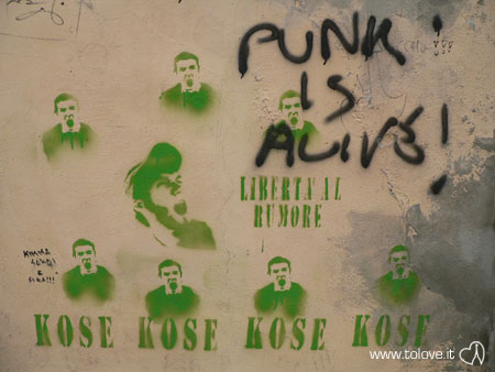 punk is alive