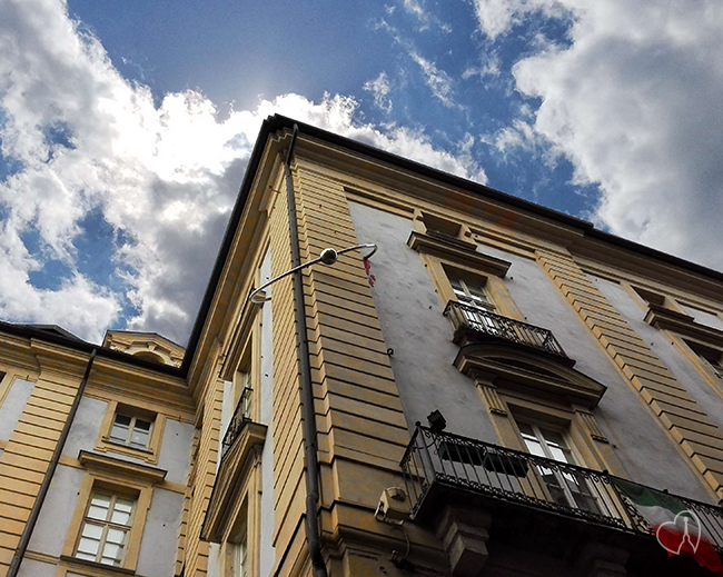 il palazzo con il piercing a Torino