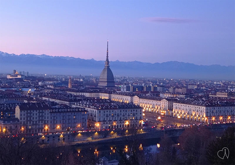 Torino tramonto al colle dei cappuccini